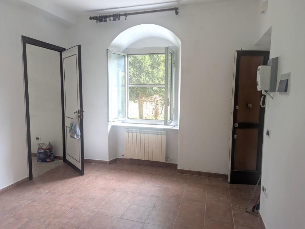 appartamento in vendita a Genova in zona Pontedecimo