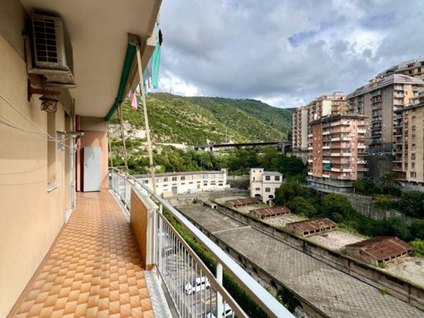 appartamento in vendita a Genova in zona Lagaccio / Granarolo