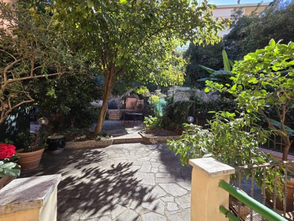 appartamento in vendita a Genova in zona Albaro