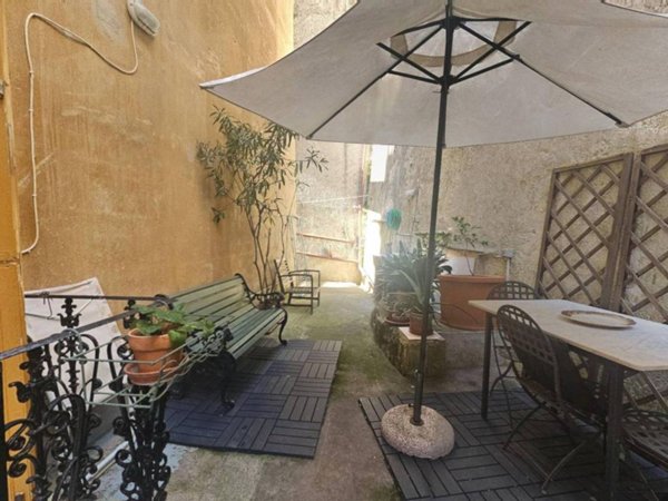appartamento in vendita a Genova in zona Castelletto