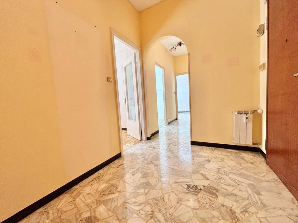 appartamento in vendita a Genova in zona Marassi