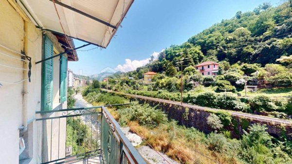 appartamento in vendita a Genova in zona Pontedecimo