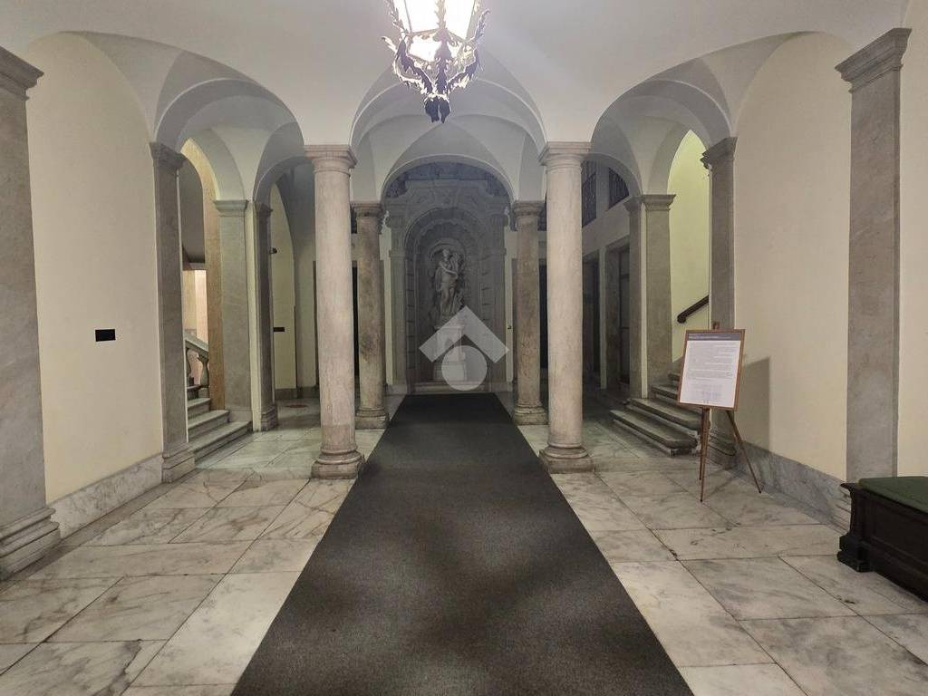 appartamento in vendita a Genova in zona Sottoripa / Maddalena / Molo