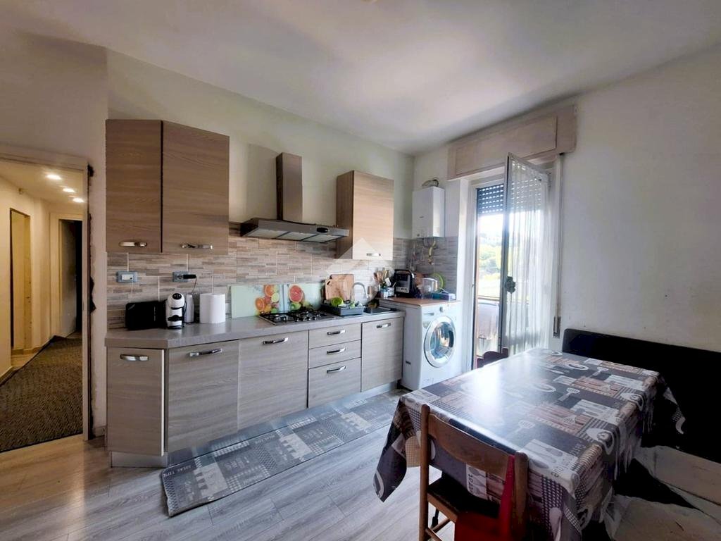 appartamento in vendita a Genova in zona Bolzaneto