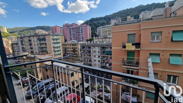 appartamento in vendita a Genova in zona Quezzi