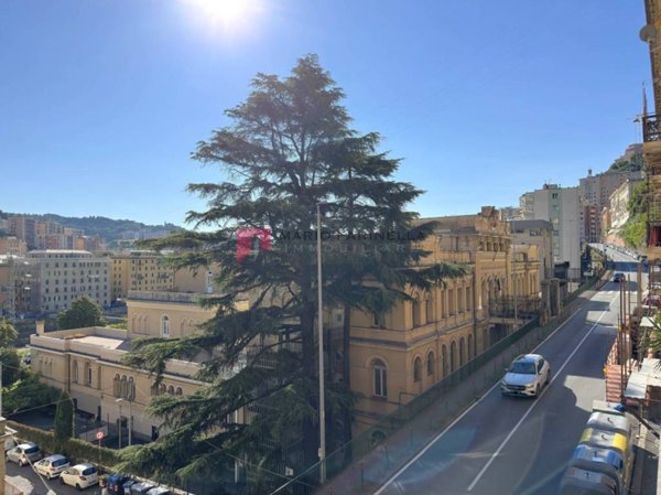 appartamento in vendita a Genova in zona Staglieno