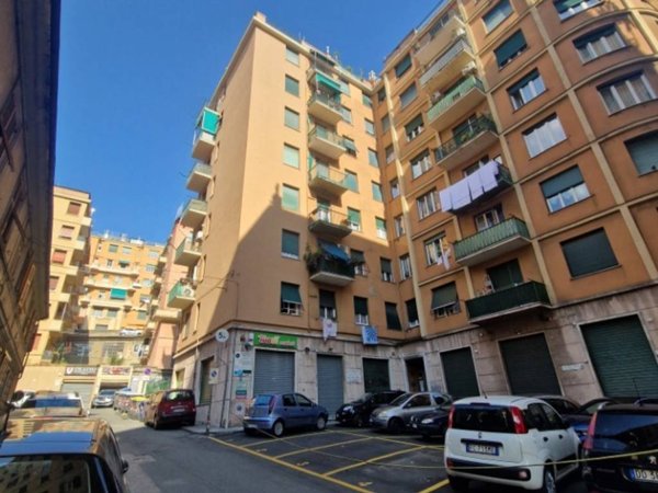 appartamento in vendita a Genova in zona Sampierdarena
