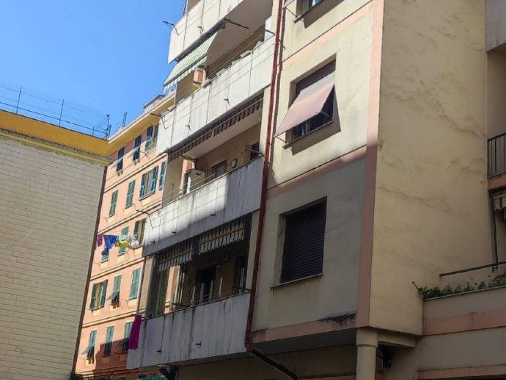 appartamento in vendita a Genova in zona Sampierdarena