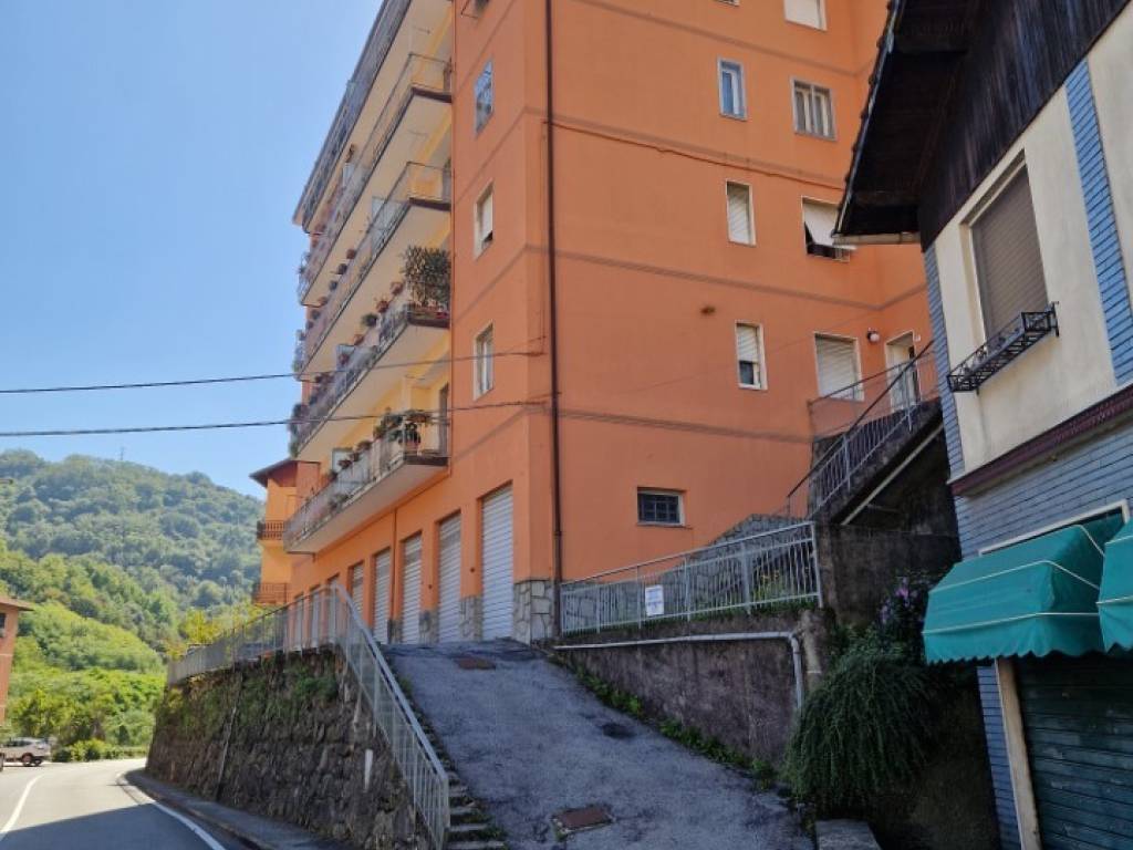 appartamento in vendita a Genova in zona Pontedecimo