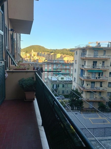 appartamento in vendita a Genova in zona Sestri Ponente