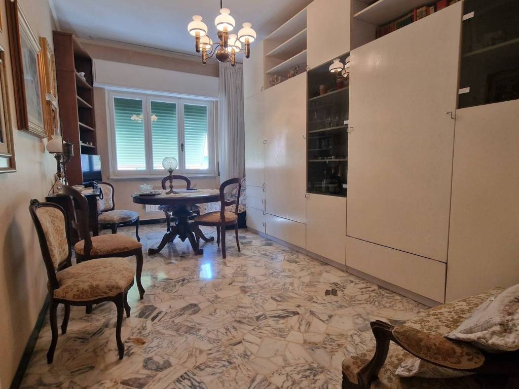 appartamento in vendita a Genova in zona Marassi