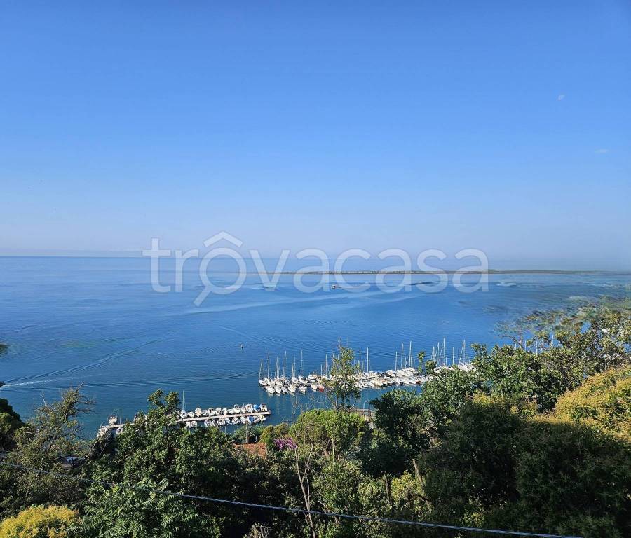 appartamento in vendita a Genova in zona Pegli