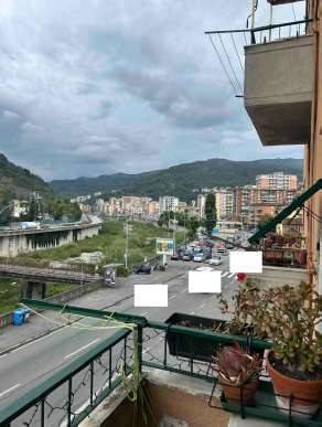appartamento in vendita a Genova in zona Molassana