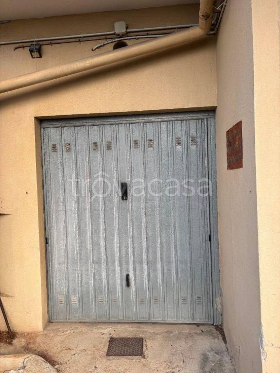 locale commerciale in vendita a Genova in zona Nervi