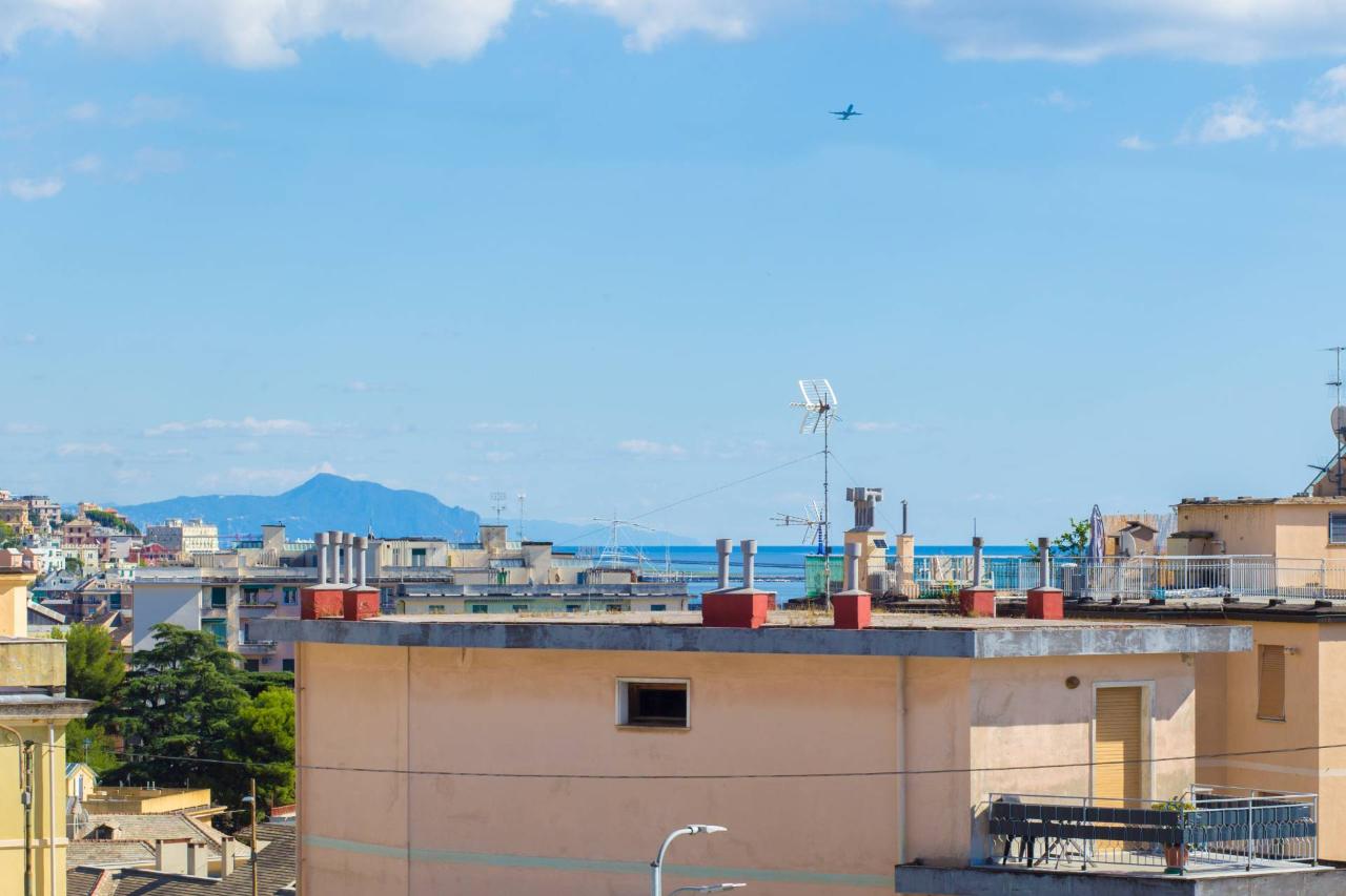 appartamento in vendita a Genova in zona Palmaro / Pra'
