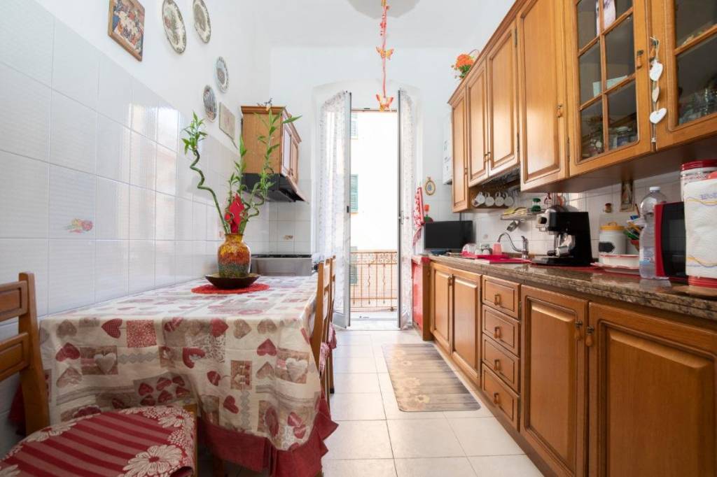 appartamento in vendita a Genova in zona Marassi