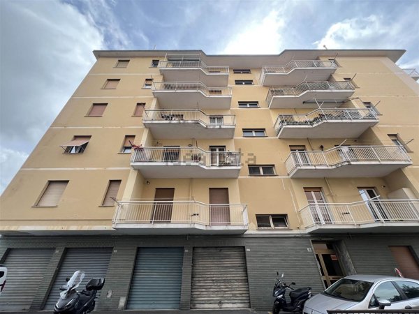 appartamento in vendita a Genova in zona Bolzaneto