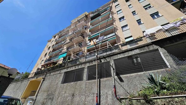 appartamento in vendita a Genova in zona Bolzaneto