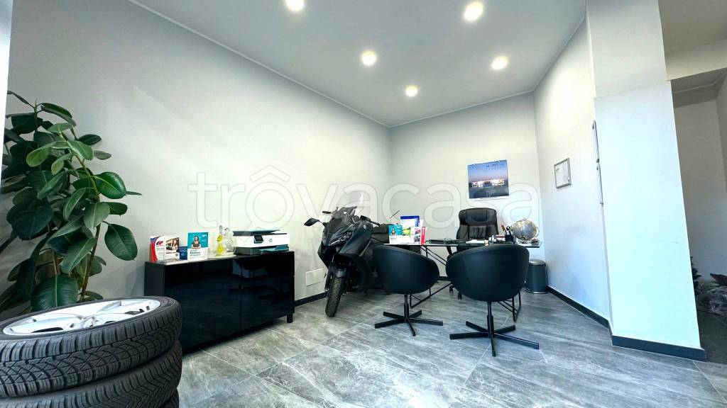 negozio in vendita a Genova in zona Molassana