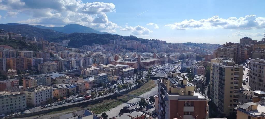 appartamento in vendita a Genova in zona Staglieno