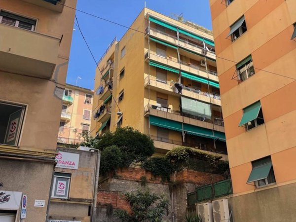 appartamento in vendita a Genova in zona Sampierdarena