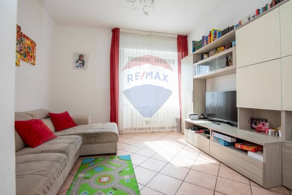 appartamento in vendita a Genova in zona Pontedecimo