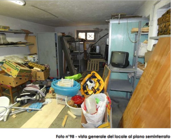 negozio in vendita a Genova in zona Sestri Ponente