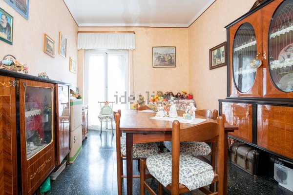 appartamento in vendita a Genova in zona Staglieno