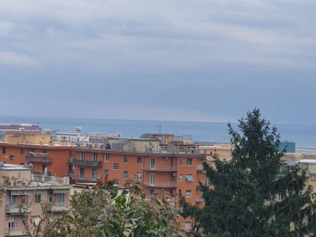 casa indipendente in vendita a Genova in zona Sestri Ponente