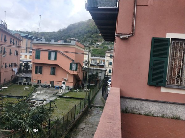 appartamento in vendita a Genova in zona Molassana