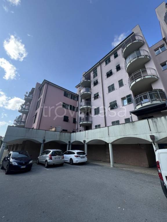appartamento in vendita a Genova in zona Pontedecimo