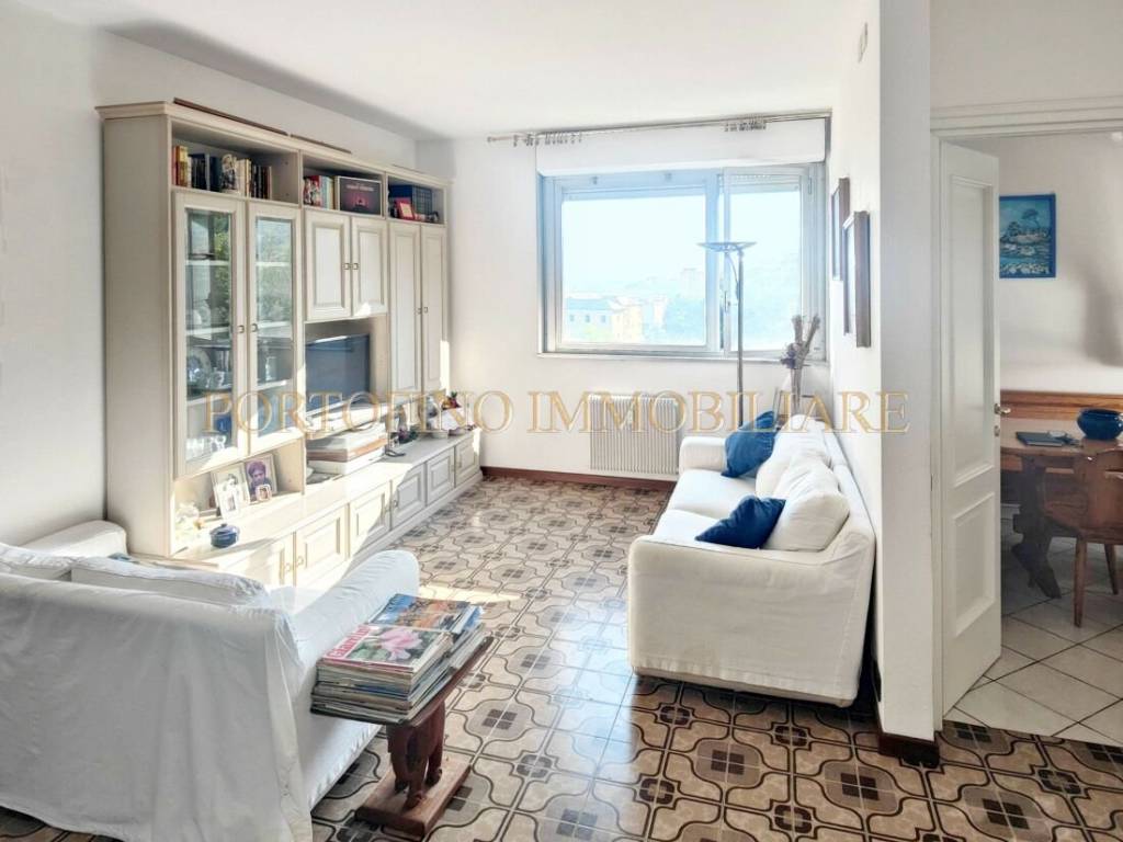 appartamento in vendita a Genova in zona Certosa