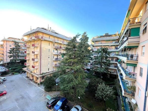 appartamento in vendita a Genova in zona Sestri Ponente