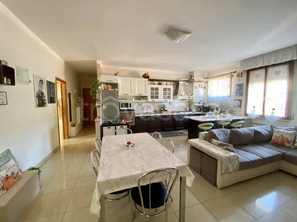 appartamento in vendita a Genova in zona Bolzaneto