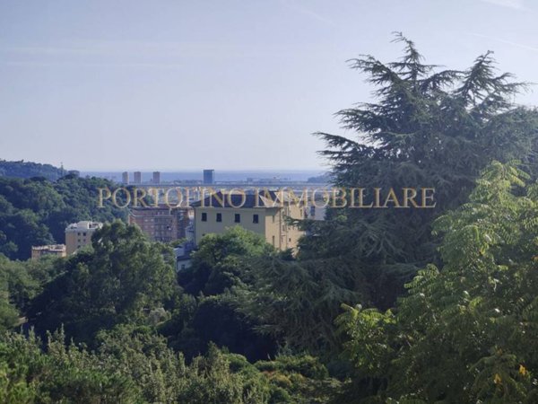 appartamento in vendita a Genova in zona Rivarolo