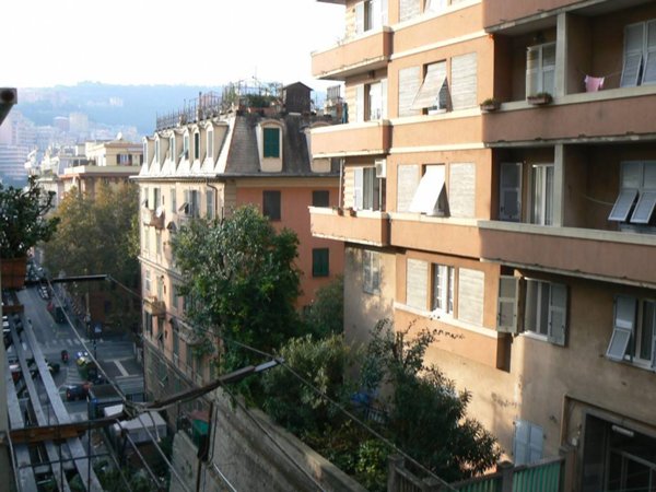 appartamento in vendita a Genova in zona Marassi