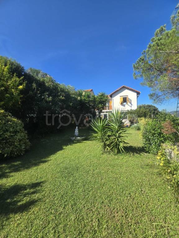 casa indipendente in vendita a Genova in zona Bolzaneto