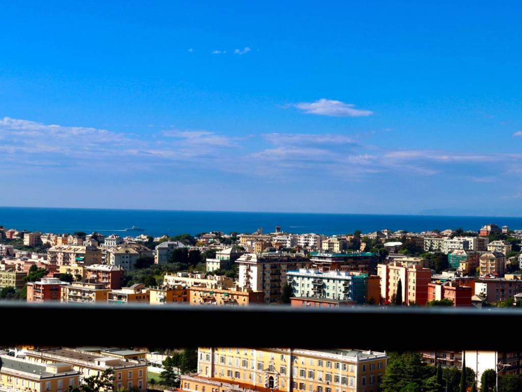 appartamento in vendita a Genova in zona Apparizione