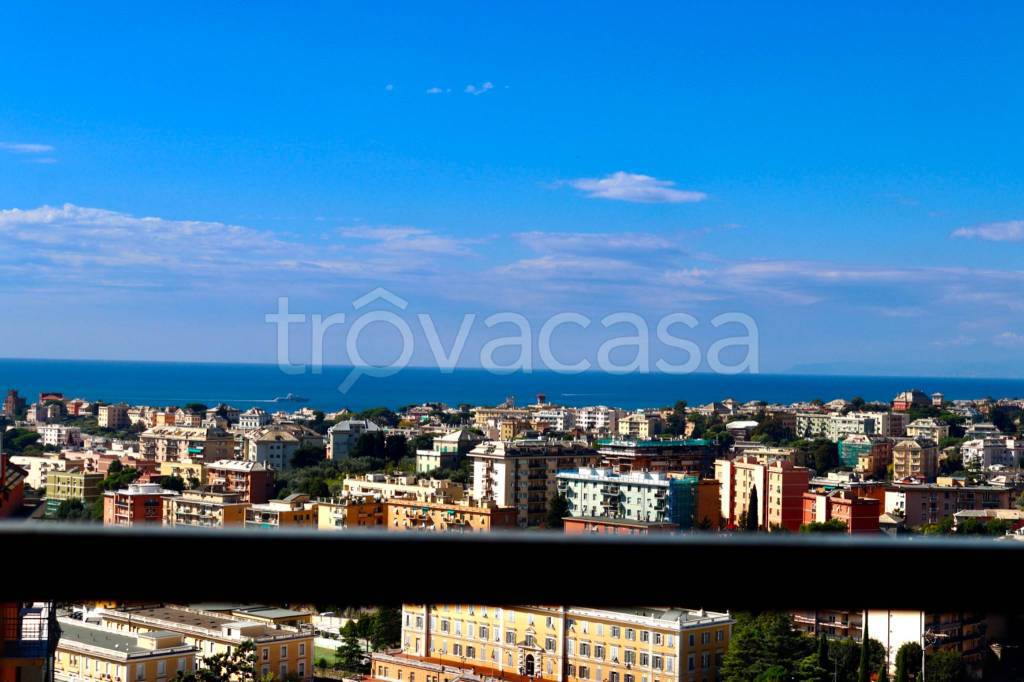 appartamento in vendita a Genova in zona Apparizione