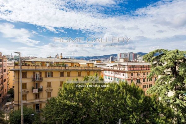 appartamento in vendita a Genova in zona Sturla