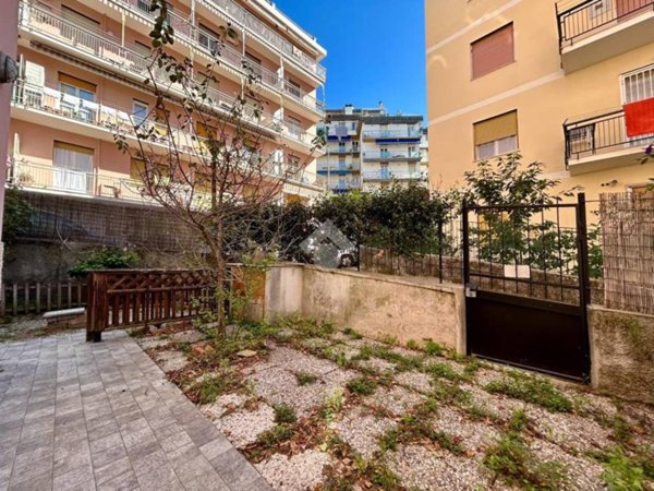 appartamento in vendita a Genova in zona Pegli