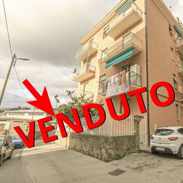 appartamento in vendita a Genova in zona Sestri Ponente