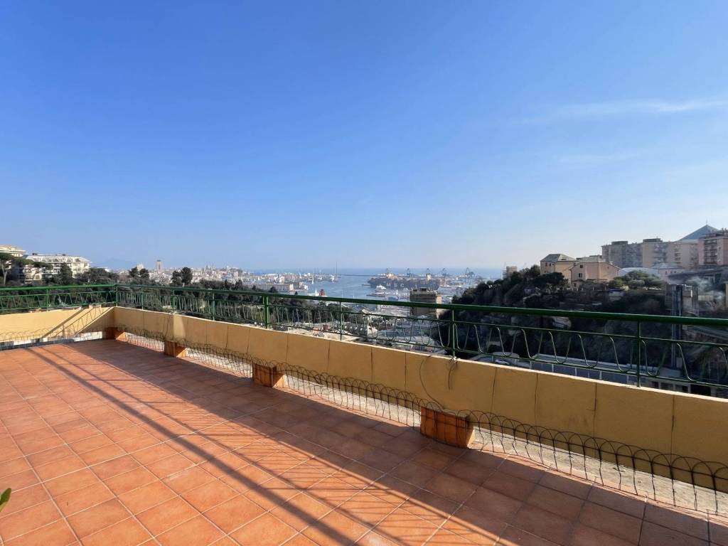 appartamento in vendita a Genova in zona DiNegro