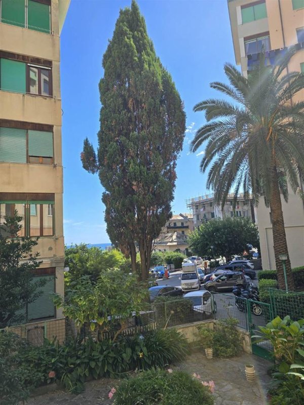 appartamento in vendita a Genova in zona Pegli