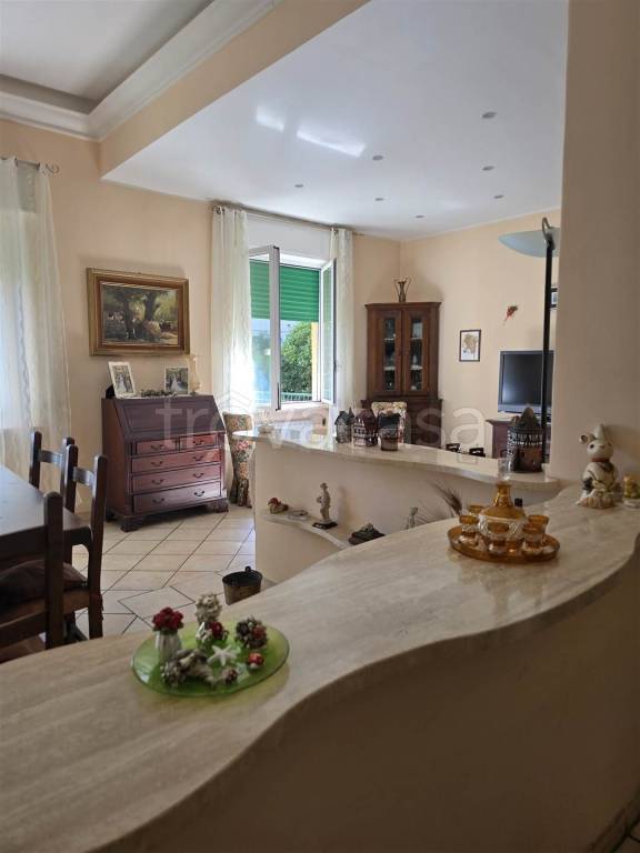 appartamento in vendita a Genova in zona Pegli