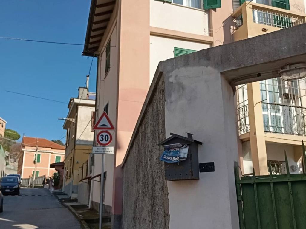 appartamento in vendita a Genova in zona Pontedecimo