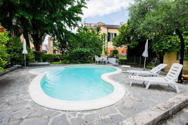 casa indipendente in vendita a Genova