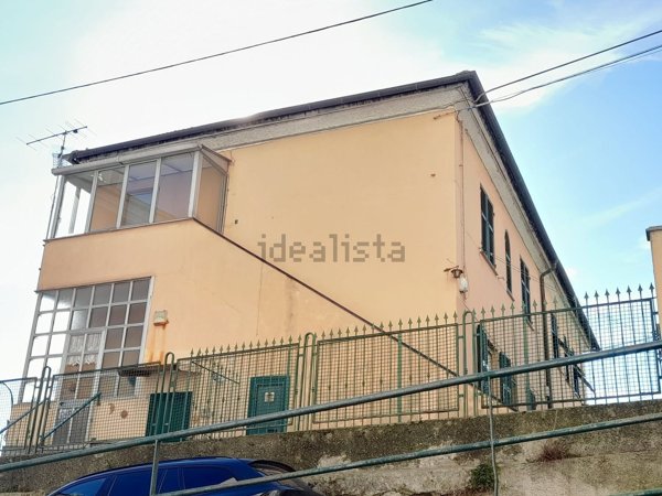 appartamento in vendita a Genova in zona Sestri Ponente