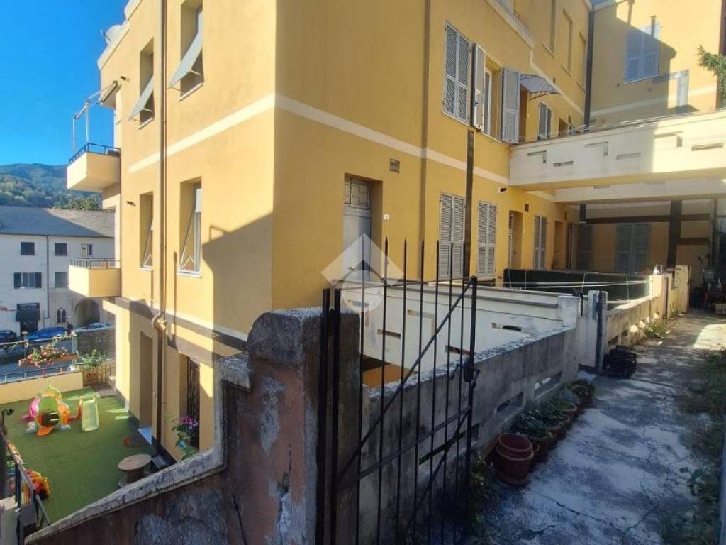 appartamento in vendita a Genova in zona Bolzaneto