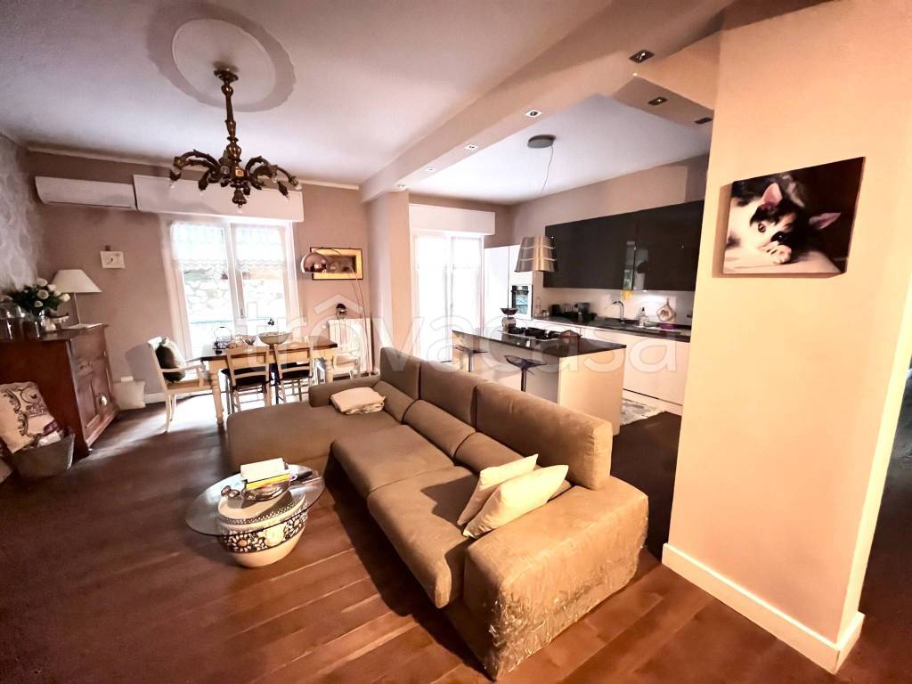 appartamento in vendita a Genova in zona Oregina